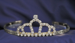 1 3/8-inch Tiara - AT117